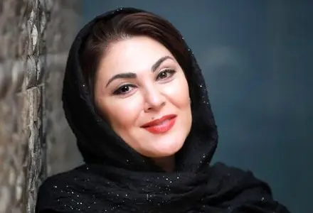  لاله اسکندری: ایران من تو بمان