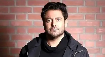 گلزار با استایل ماتریکسی جلب توجه کرد