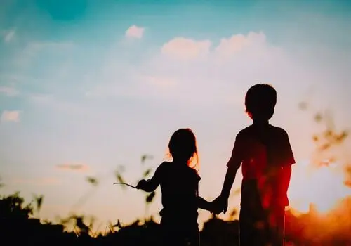 بهترین فاصله سنی برای داشتن یک رابطه عاشقانه چقدر است؟