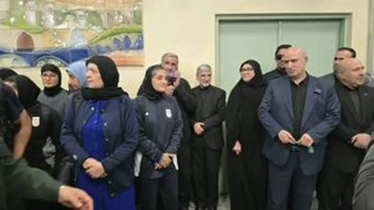 استقبال از تیم ملی فوتبال بانوان در مرز بازرگان +عکس