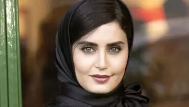 تیپ و چهرۀ «الناز شاکردوست» در مراسم جشن حافظ؛ سال 99