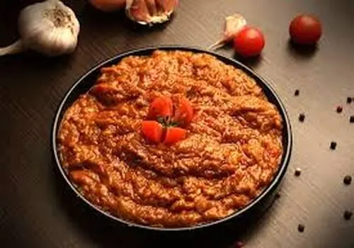 چه سبزی هایی را در آبگوشت می ریزند؟
