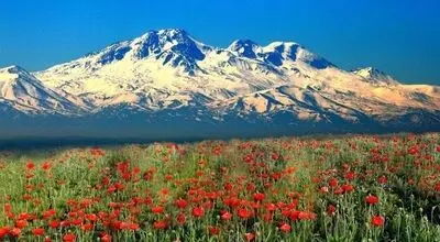 یخ‌زدگی کامل قله سبلان در آخرین روزهای تابستان + عکس