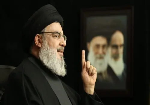 لحظاتی از حضور سید حسن نصرالله بر بالین مادرشان+ فیلم