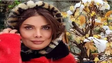 چهرۀ «عاطفه رضوی» 27 ساله با چادرنماز؛ سال 74