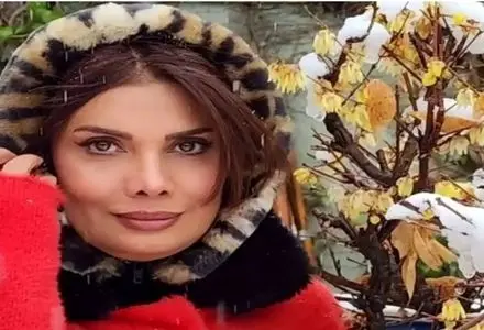 چهرۀ «عاطفه رضوی» 27 ساله با چادرنماز؛ سال 74