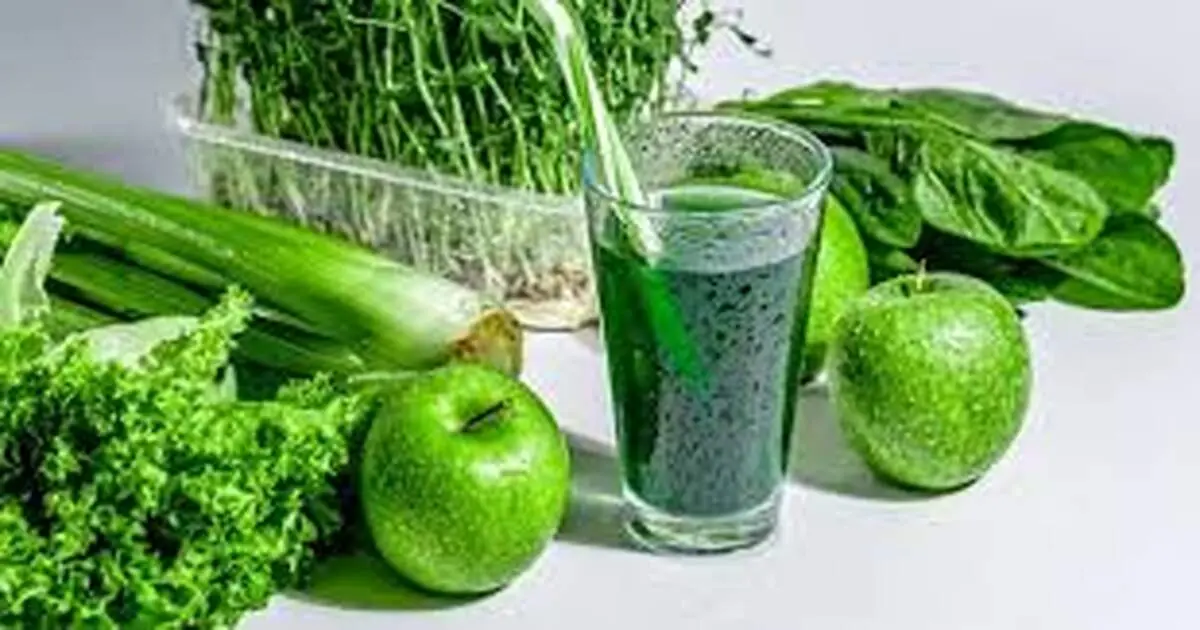 طرز تهیه کلروفیل خانگی با سبزی و میوه