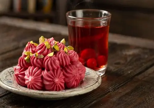 عینک شکسته را با چه چسبی بچسبانیم؟؛ تعمیر دسته شکسته عینک با سوزن منگنه، پنبه و...
