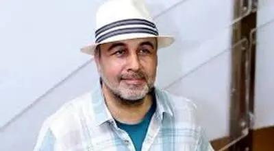 سرتیپی: رضا عطاران پول‌دوست نیست؛ بی‌ماشین و ساده‌زیست در آپارتمان ۱۰۰ متری +فیلم