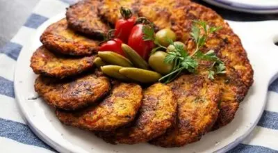 کوکوی مرغ و پیازچه؛ افطاری خوشمزه و بدون دردسر