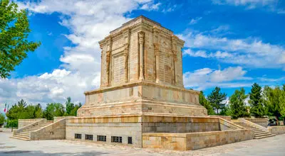 نمایی بی نظیر از آرامگاه فردوسی+ عکس