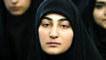 عکسی از زینب و نرجس سلیمانی در دیدار با رهبر انقلاب