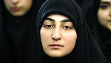 عکسی از زینب و نرجس سلیمانی در دیدار با رهبر انقلاب