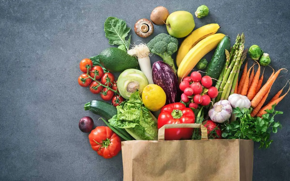 میوه وسبزیجات بهاری سرشار از ویتامین C و A را بشناسید