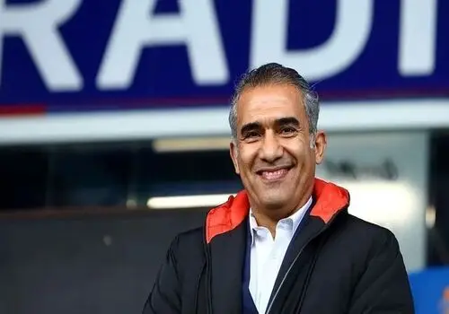 آمادگی بدنی احمدرضا عابدزاده در ۶۰ سالگی/عکس