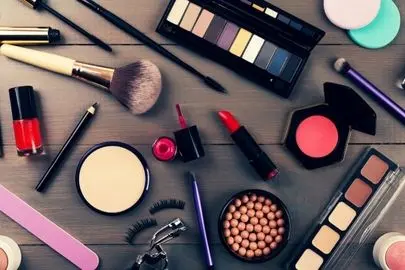 این مواد آرایش چشم مجوزهای بهداشتی ندارند