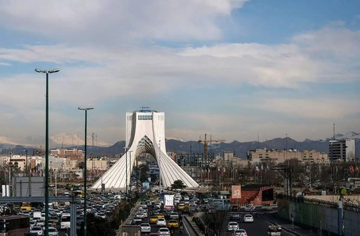 مقایسه جاذبههای گردشگری بین تهران و بندرعباس