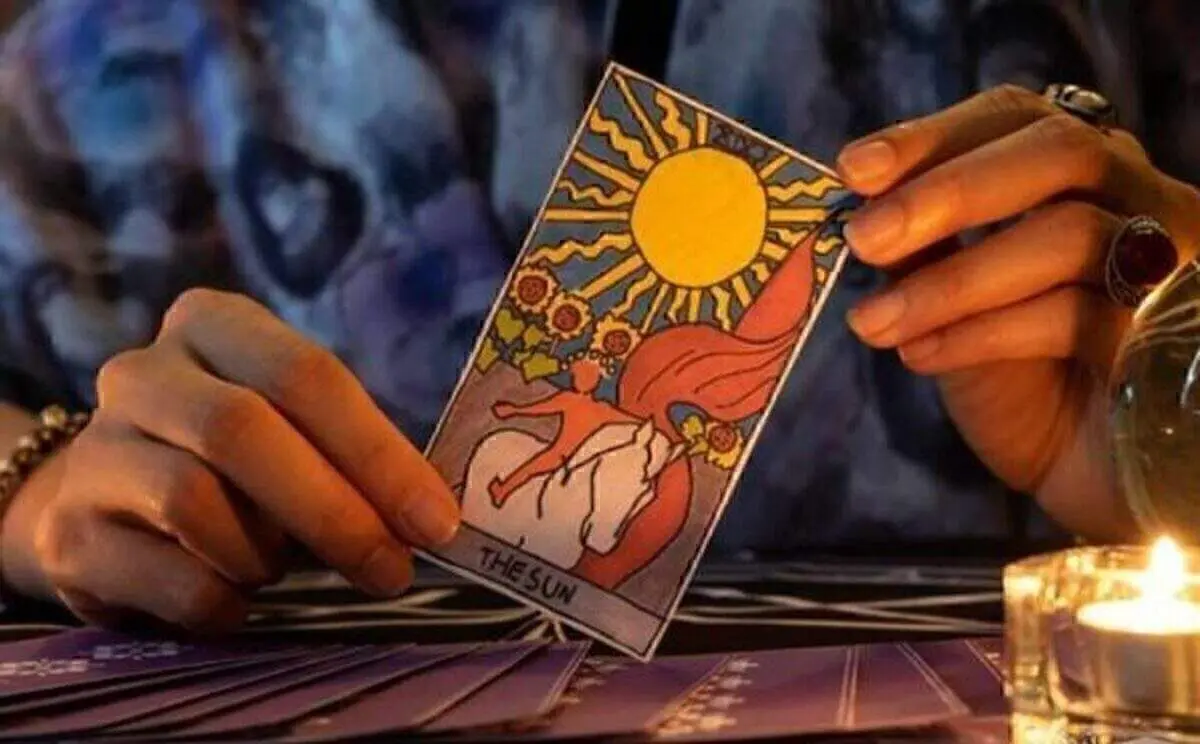 فال روزانه تاروت ۲۴ آبان