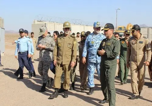 فرمانده کل ارتش: نیروهای مسلح خود را برای بالاترین سطح تهدیدات دشمنان آماده کرده است
