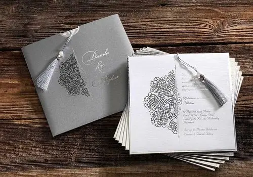 کارت عروسی متفاوت یک زوج ایرانی خبرساز شد/عکس