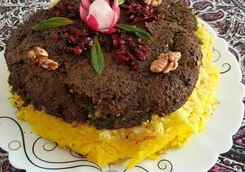 ته‌چین غوره بادمجان؛ خوشمزه‌ترین پلو مخلوط تابستانی