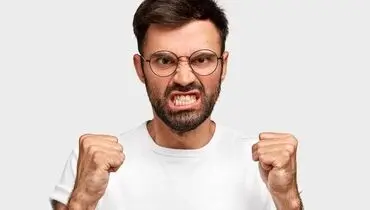 وقتی عصبانی هستید این غذاها را نخورید!