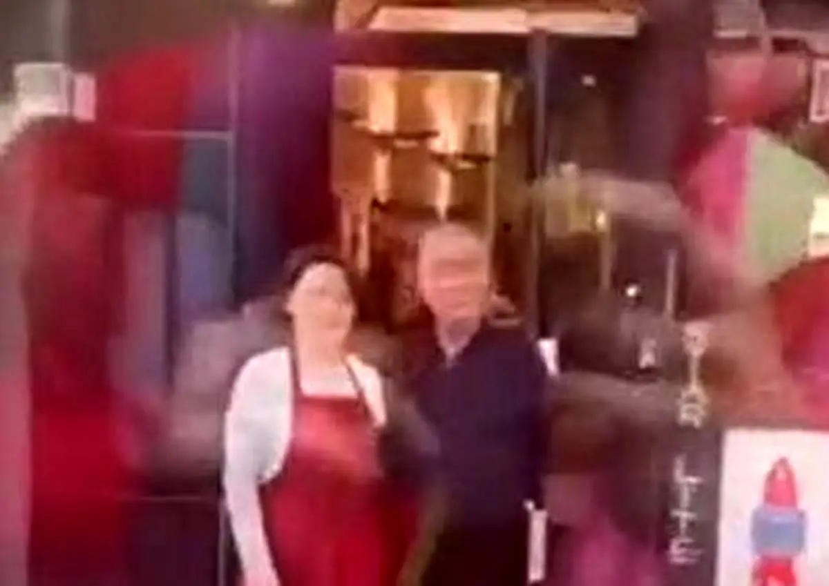 سورپرایز جالب مشتریان آمریکایی، اشک زوج رستوران دار کره ای را سرازیر کرد+ فیلم