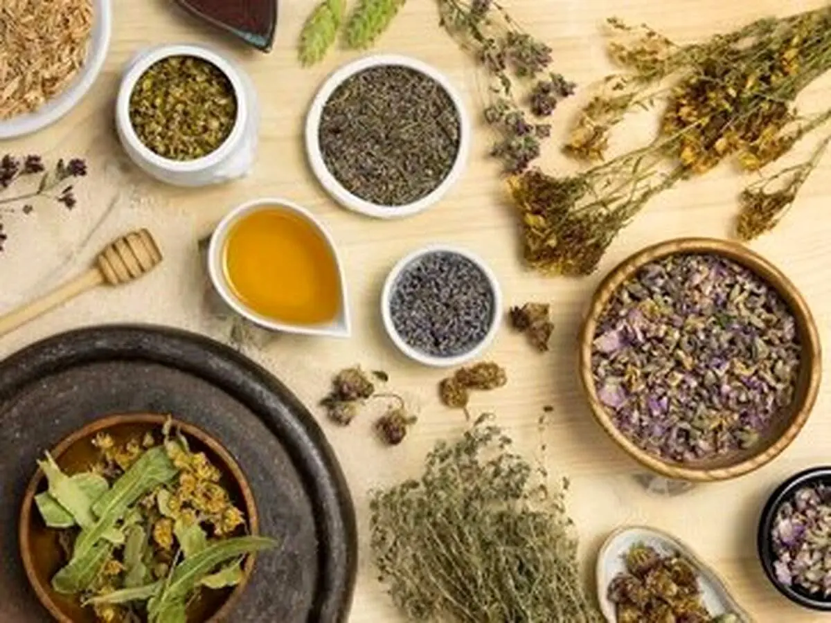 با خوردن این گیاه به جنگ با یبوست بروید