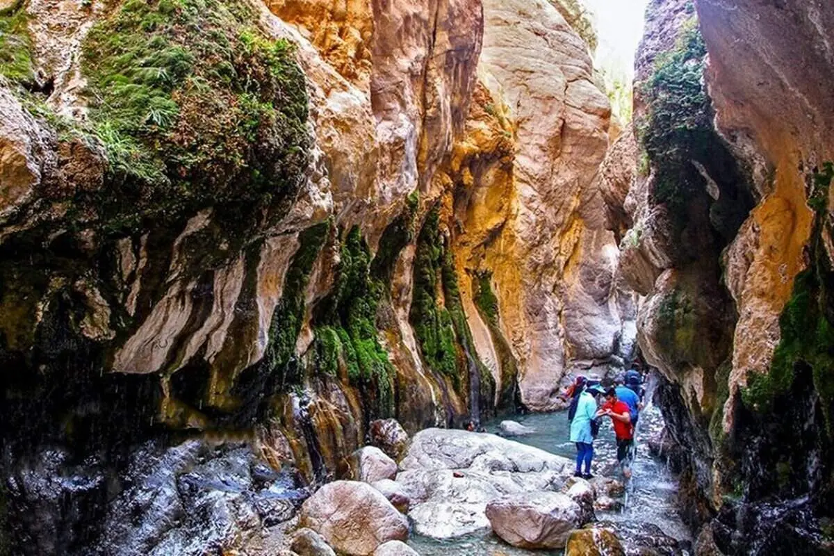 تنها آبشار نمکی ایران+تصاویر و جزییات