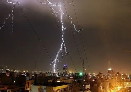 رگبار شدید باران و برف در راه ١۵ استان