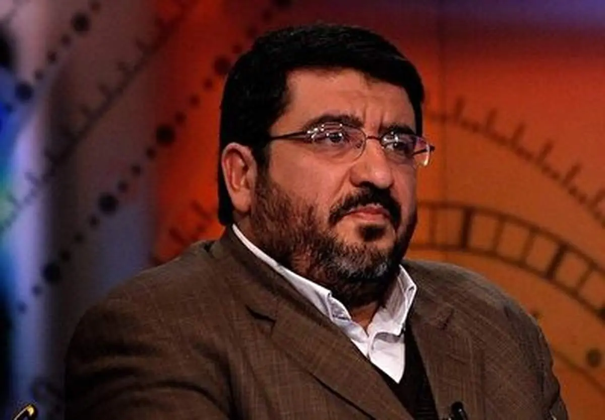 استاد دانشگاه تهران روی آنتن زنده: مقالات اساتید آمریکایی متاثر از مصرف مشروب است