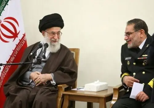 شمخانی روی تخت بیمارستان+ عکس