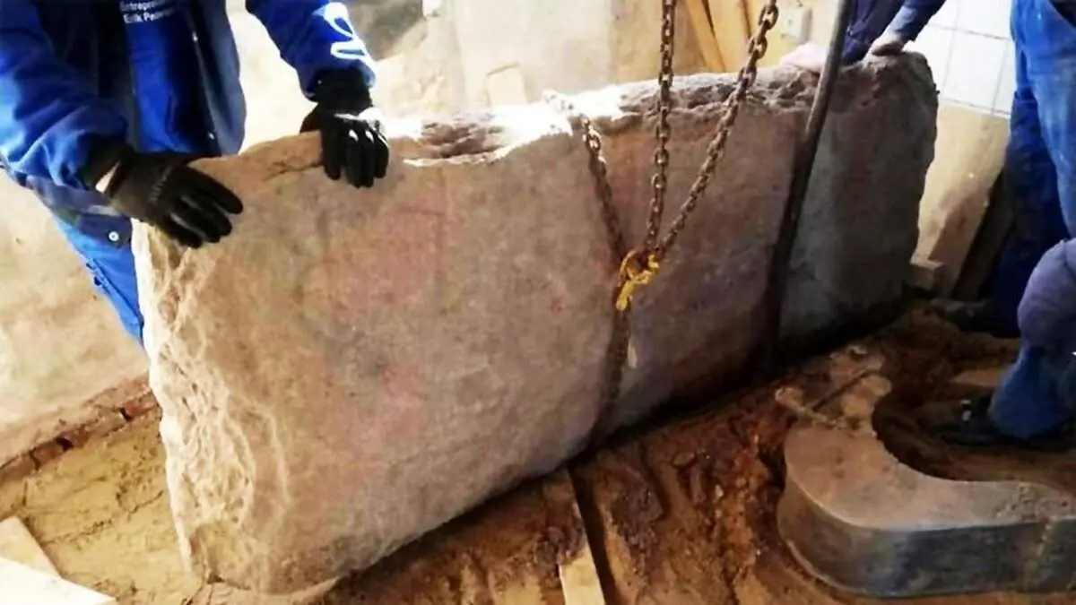 کشف گنج ۹۰۰ کیلویی در زیر آشپزخانه! + تصاویر