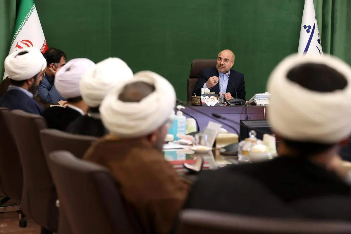 تصویر جنجالی از جلسه حوزه حجاب، بدون حضور حتی یک خانم!