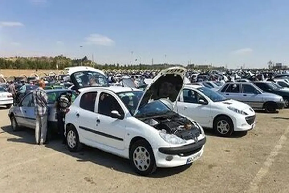 قیمت خودرو در بازار آزاد امروز چهارشنبه ۲۴ خرداد/ سقوط آزاد قیمتها در بازار خودرو