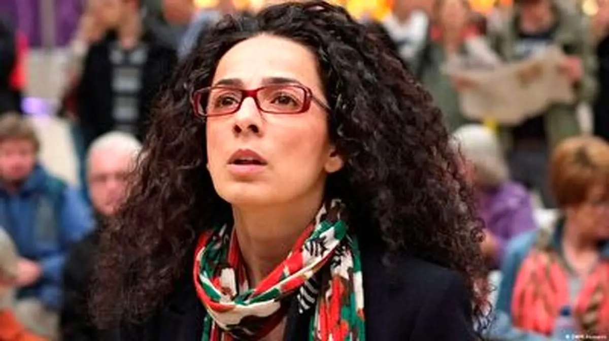 خشم توام با درماندگی مسیح علینژاد: رهبران غربی در نهایت در مقابل رییسی زانو می‌زنند!+ فیلم