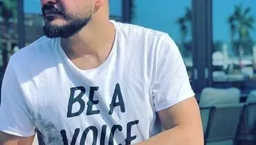 تیپ اسپرت و فوق خفن میلاد کی مرام در یک ماشین لوکس+ عکس
