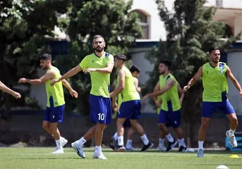خروج مهرداد محمدی از لیست استقلال!