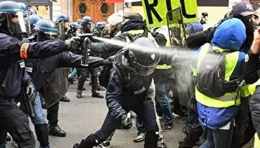 التماس های زن فرانسوی به نیروهای امنیتی؛ معترضان را نکشید!+ فیلم