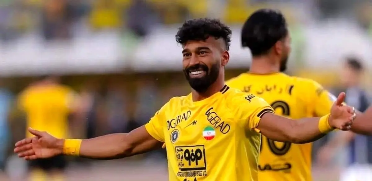 رضاییان با سپاهان تمدید کرد