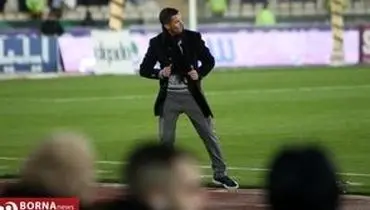 تصویر زیرخاکی از اوسمار ویرا و مادرش