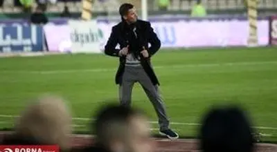 تصویر زیرخاکی از اوسمار ویرا و مادرش