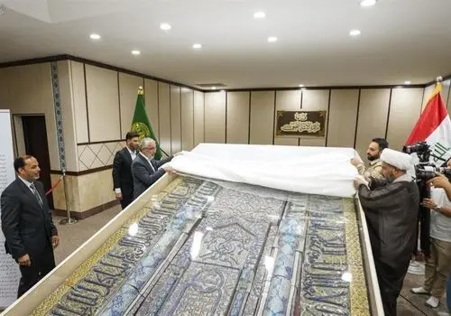 راهنمای زائران: چه کسانی در نجف دفن هستند؟