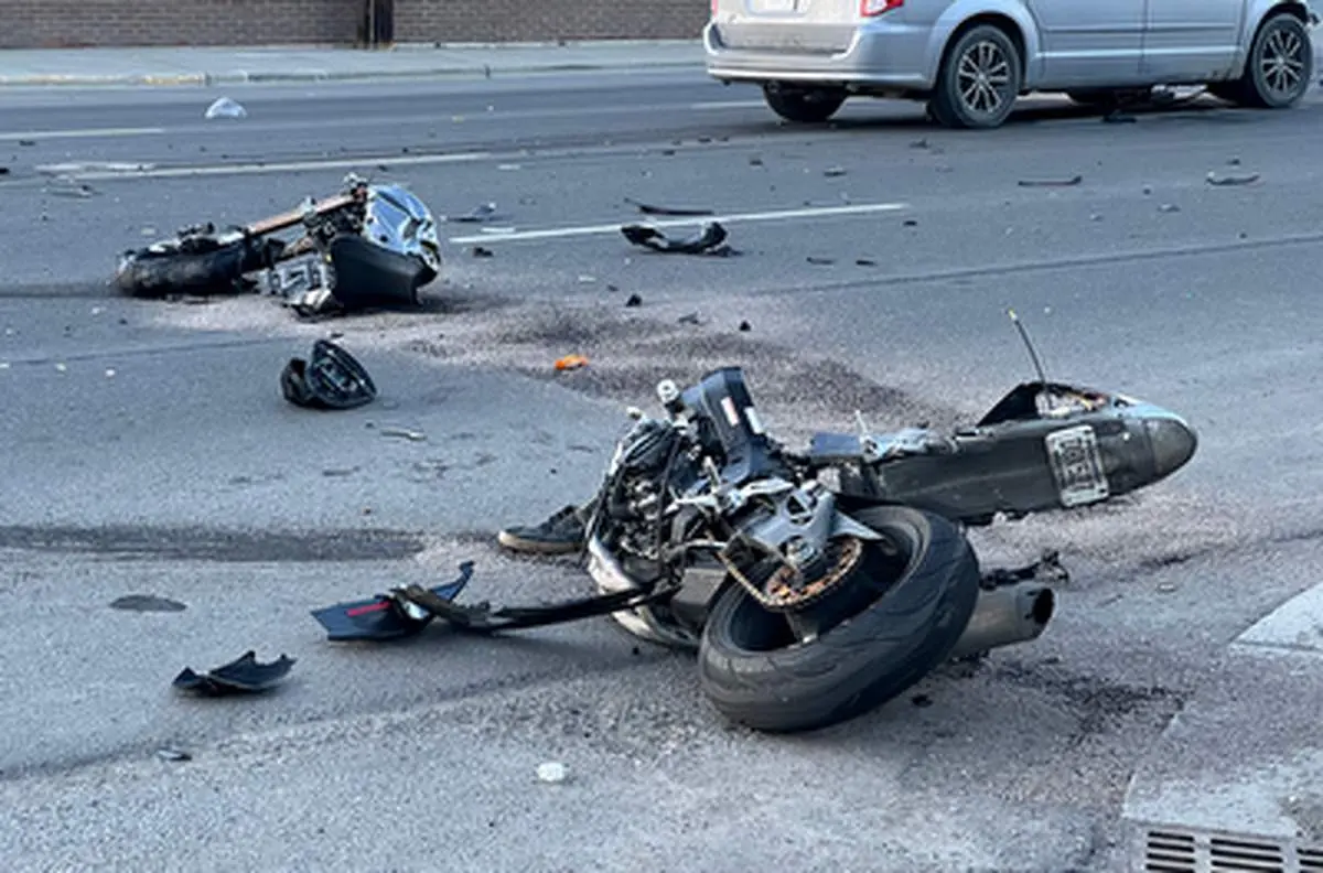 خوش‌شانسی عجیب یک موتورسوار از مرگ حتمی +فیلم