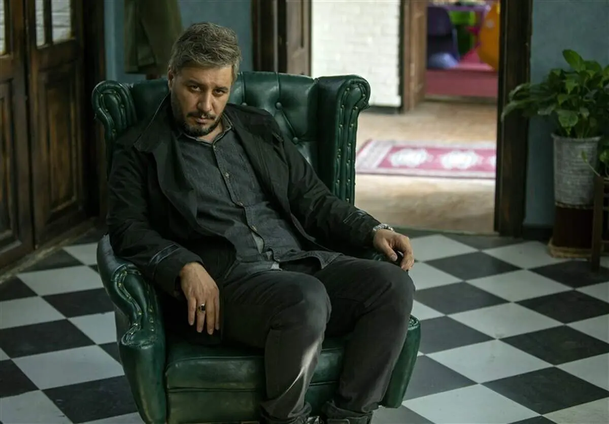 اکران مردمی کت چرمی با حضور جواد عزتی در مشهد+عکس