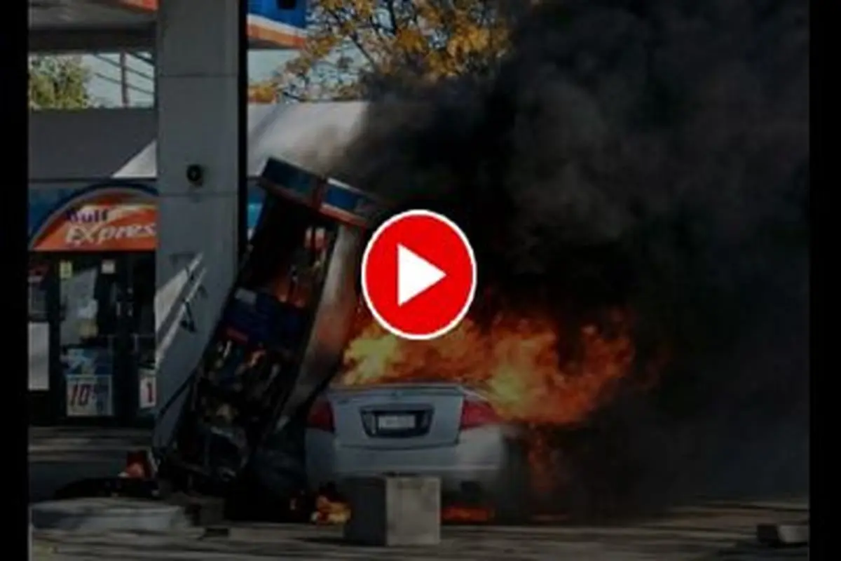 ویدئوی خارق العاده از لحظه آتش‌سوزی ناگهانی در پمپ بنزین؛ سرعت عمل فوق‌العاده کارمند در اطفای حریق