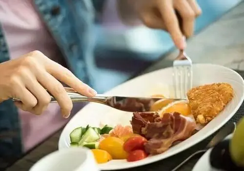 چطور با تن ماهی برگر بپزیم؟