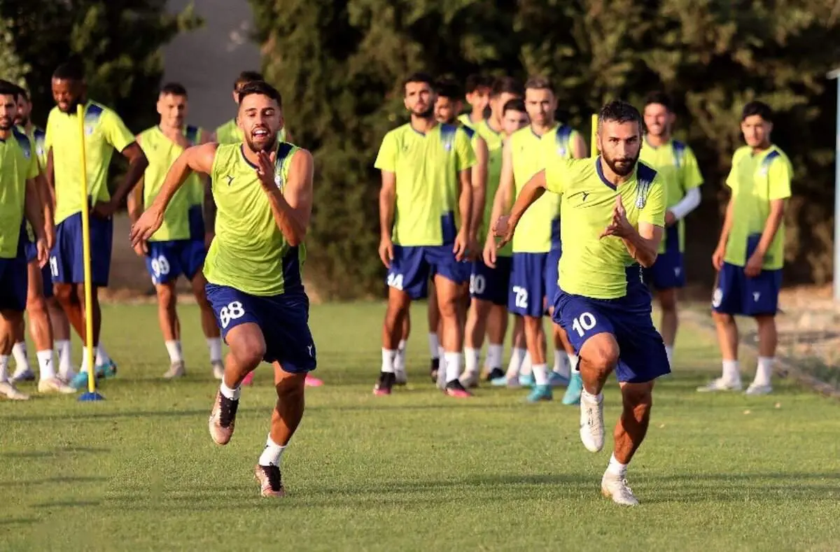 قائدی و محبی به چه درد استقلال می خورند؟ | امسال یک بازیکن اسمی خریده اند که کیفیت ندارد!