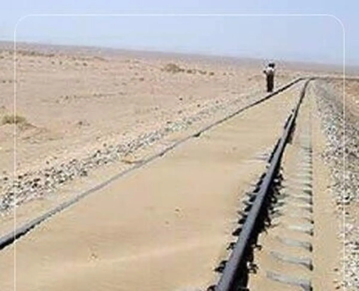 توفان شن این‌طوری قطار مشهد-سرخس را متوقف کرد+ عکس