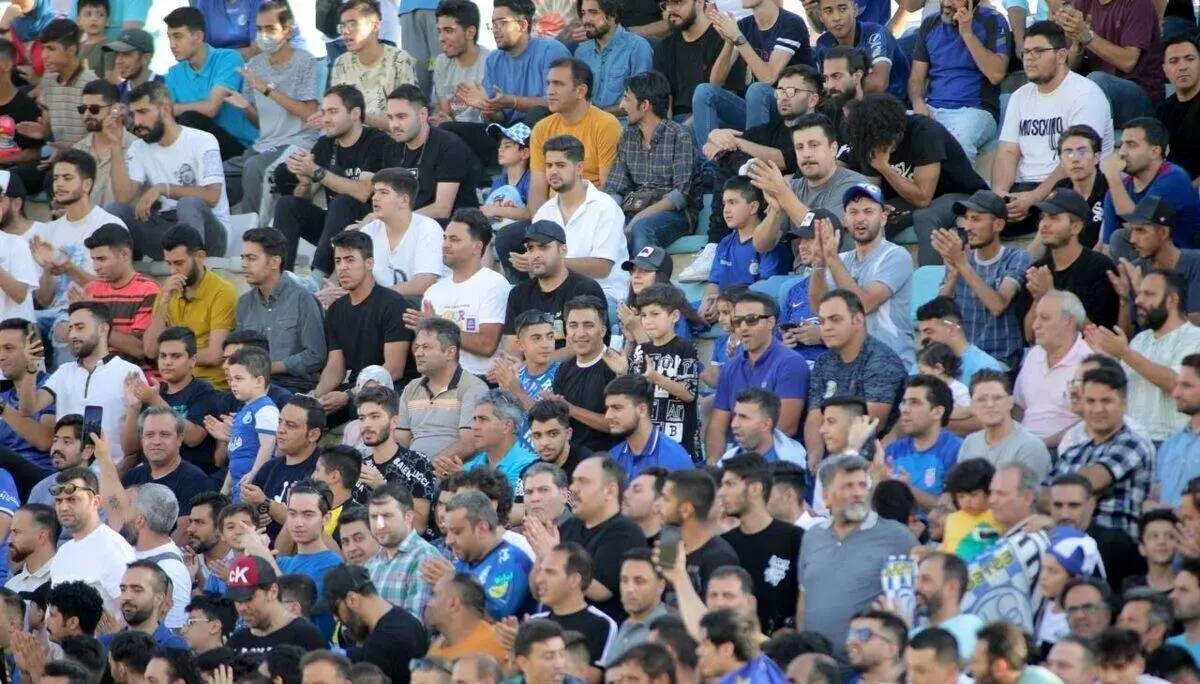 بحران های تمام نشدنی استقلال/ تجمع هواداران این بار برای چه؟